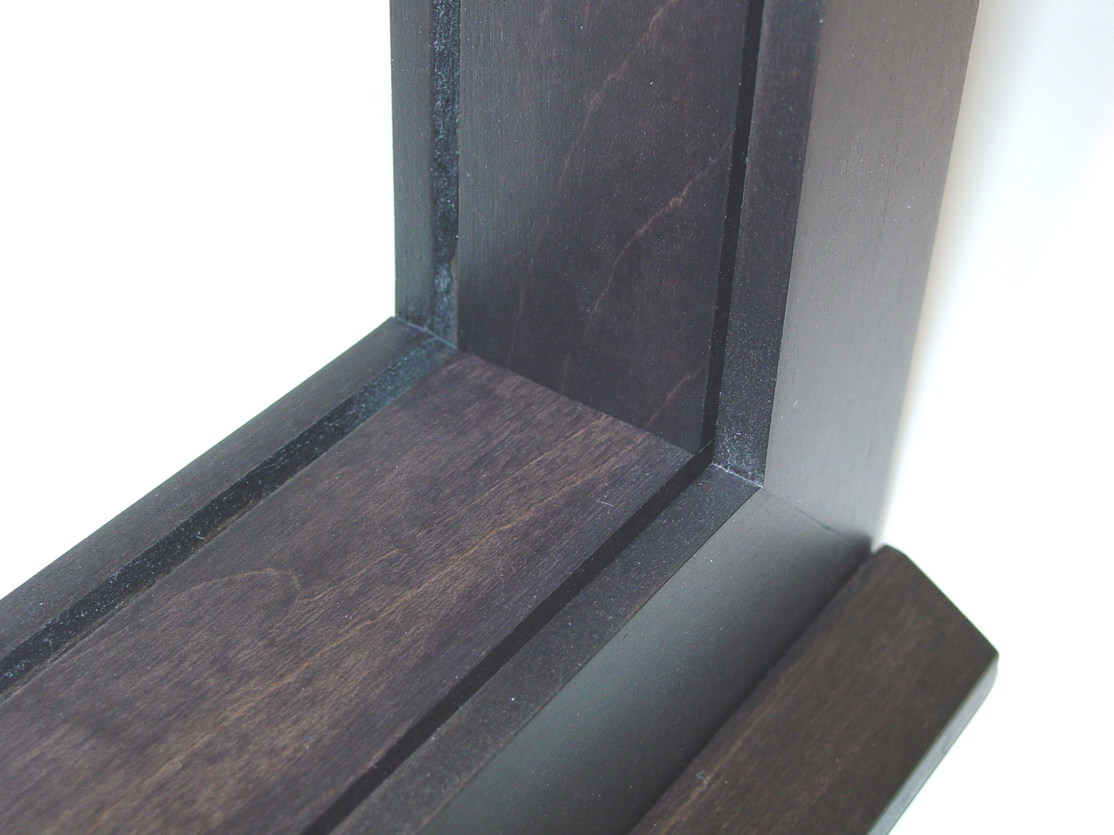 double-sided-framing-a-street-frames